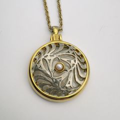 あ*ち様 MIKIMOTO International ルーペ付きネックレス - メルカリ