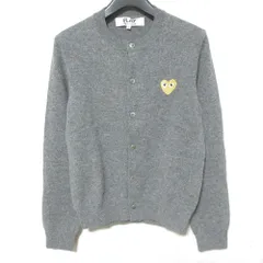 美品 PLAY COMME des GARSONS プレイコムデギャルソン ハートワッペン ニットカーディガン AZ-N049 サイズS グレー レディース 古着 中古 USEDのサムネイル