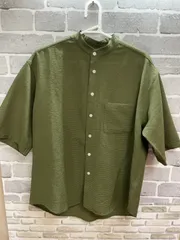 A【A6-02】◇FREAK'S STORE サイズM リップルシャツ　オリーブのサムネイル