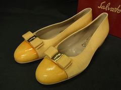 美品】フェラガモ VARINA ヴァラ フラットシューズ スタッズ金 23