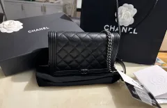 最後値下げ CHANEL シャネル BOY ボーイ WOC ブラック キャビア (30番台)のサムネイル