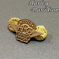 輸入 アメリカ ビンテージ ピンバッジ 『 HOG 2002 レディースオブハーレー ウイング ホイール 』 当時物 ヴィンテージ ※ メッセージ 缶バッチ キャンペーン ピン ノベルティー BAT3499