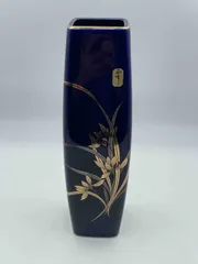 有田焼の花瓶のサムネイル