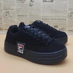 FILA ファンキー テニス スニーカー 220のサムネイル