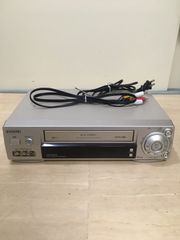 aiwa VHSビデオデッキHV-FR80の完動品・リモコンセット - メルカリ