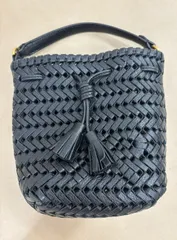 Anya Hindmarch アニヤ・ハインドマーチ Neeson ドローストリングバッグ ブラック 【WS2033-003】のサムネイル