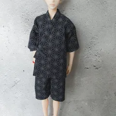 【麻の葉柄濃紺　ラスト1点】ドール甚平　Mサイズ　六分の一男子図鑑 服 エイト  リカちゃんパパサイズ　ハンドメイドのサムネイル
