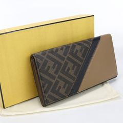 極美品】現行モデル FENDI ダイアゴナル ラウンドジップ 長財布