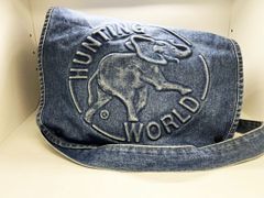 【希少・極美品】ハンティングワールド デニム メッセンジャーバッグ デカロゴ 青 レア】 HUNTING WORLD ハンティングワールド メッセンジャーバッグ USA