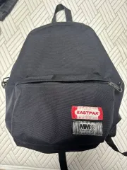 EASTPAK MM6 コラボ バックパック ブラックのサムネイル