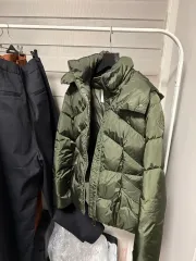 MONCLER(モンクレール) レディースダウンのサムネイル