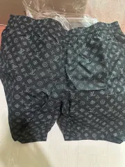 L Louis Vuitton シグネチャー Swim ボード ショート パンツ ハーフパンツのサムネイル