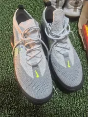 ナイキ エアマックス スコーピオン フライニット DARK SMOKE GREY 28.5のサムネイル