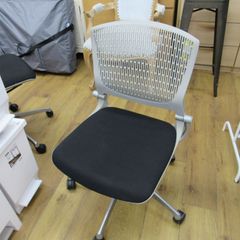 メッシュ オフィスチェア 肘付き キャスター付 デスクチェア 1105-3