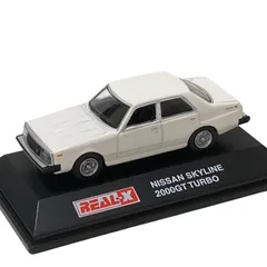 【リアルX】日産 スカイライン (C210型・後期・ホワイト) 4ドア 2000GT／ ルース品(台座付き) 未使用 NISSAN SKYLINEのサムネイル