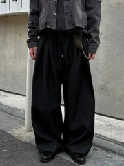 新品未使用 Chikashitsu+ チカシツプラス double tuck balloon slacks スラックス ズボン ボトムス ブラック Lサイズ メンズ 管理番号：271A-2860のサムネイル