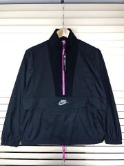 新品未使用】レディース NIKE ポケッタブル ナイロン ハーフジッププル 