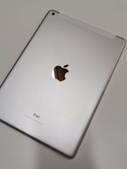 ジャンク】iPad 第8世代 32GB Wi-Fi＋Cellular シルバー - メルカリ