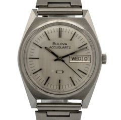 美品】BULOVA スクエア クォーツ 腕時計 シルバー メッシュベルト 
