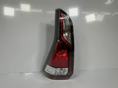 美品/破損キズなし/低走行 C27系 セレナ GFC27 GFNC27 前期 純正 左テールランプ Assy テールライト LED 26555-5TA0B 220-23719 管理36139のサムネイル