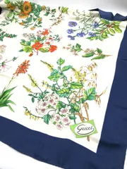 2026年最新】グッチ 花 スカーフの人気アイテム - メルカリ