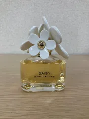 ！【残量9割以上】マークジェイコブス MARC JACOBS DAISY デイジー オードトワレ 50ml【美容品1】【2】のサムネイル