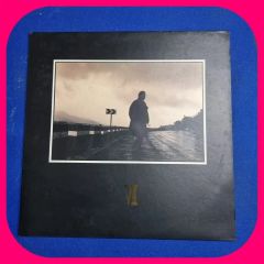 落合陽一 質量への憧憬 サイン入りフォトブロマイド(ラミネート済み