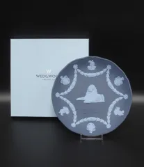 ウェッジウッド イヤープレート 飾り皿 18cm 2004 ジャスパー ポートランドブルー WEDGWOODのサムネイル
