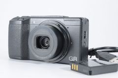 RICOH GR IIIx ほぼ未使用 ショット数682枚 付属品多数 - メルカリ