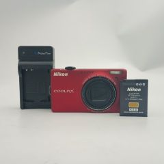 Nikon COOLPIX 本体 レッド 7倍ズーム デジカメ - メルカリ