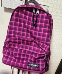 イーストパック チージョーバックパック 24L ピンクチェックバッグのサムネイル