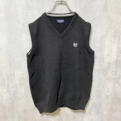 CHAPS　チャップス　ワンポイント刺繍ニットベスト　Vネック　黒　ブラック　シンプル　ノームコア　古着【値引き交渉OK！】のサムネイル