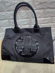 ToryBurch トリーバーチ トートバッグ エラ エンボス 黒 本革 肩掛け
