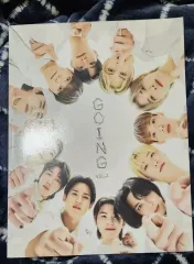 GOING SEVENTEEN GOING MAGAZINE ver 2 (トレカ 2セット含む)のサムネイル