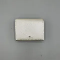 極美品　JILL STUART ジルスチュアート　二つ折り財布　フラップ　チャーム付き　レザー　ゴールドのサムネイル