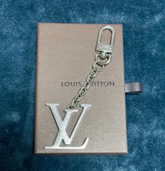 O*O様 極美品ルイヴィトン M01347 ポルト クレ LV チャーム キーホ