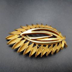 HERVÉ VAN DER STRAETEN 純金ブローチ 】 ヴィンテージ - メルカリ
