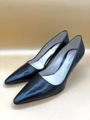 【美品・箱付】ジョルジオアルマーニ ポインテッドトゥ パンプス 36.5 黒　23.5のサムネイル