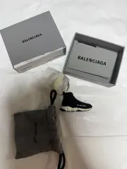 新品 バレンシアガ スピードトレーナー キーホルダー ブラックのサムネイル