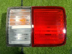 スズキ エブリィバン DA17V  社外純正 イーグルアイ 右テールレンズのサムネイル