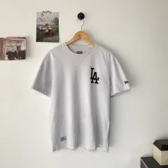 L NEW ERA LA ドジャーズ ビックロゴ Tシャツのサムネイル