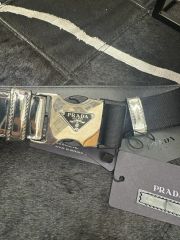 3/31まで限定値下げ［新品］PRADA レザー首輪 大型犬用 黒 スタッズ