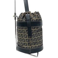 FENDI/フェンディ/デニム/ウエストバッグ/鞄/メンズ/RS1941 FENDI/フェンディ/デニム/ウエストバッグ/鞄/メンズ/RS1941 - メルカリ