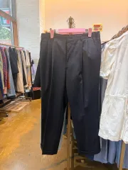 ジバンシィ 黒色 ピンタック スラックスのサムネイル
