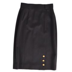 極美品！CHANEL 23SS 膝丈デニムスカート ココマーク カメリア 38M
