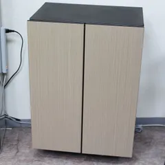 784)【美品/2025年製】アクア 家具冷蔵庫 72L 幅60cm フレンチドア（観音開き）2ドア  グレージュウッド AQR-FD7Pのサムネイル