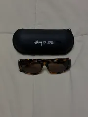 STUSSY レオパード サングラスのサムネイル