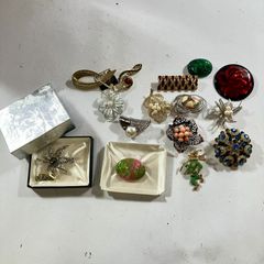 Showa Era Peace Retro Antique Brooch Accessories - 15-Piece Set (Obi-dome Decorations) - As-Is Condition