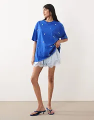 シスタージュン レディース トップス Tシャツ Sister Jane Unisex Nerina embellished fish detail short sleeve Tshirt in cobのサムネイル