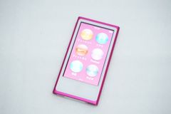 アップル iPod nano 第7世代 MKMV2 桃色 26年7月BAT交換品 - メルカリ
